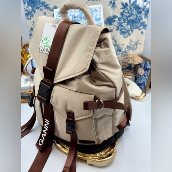 🆕 GANNI 🧿 NWT Taupe Oyster Gray Recycled Tech Backpack - Picture 5 of 12